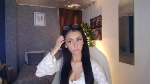 Coraline online show from 02-11-26, 03:22