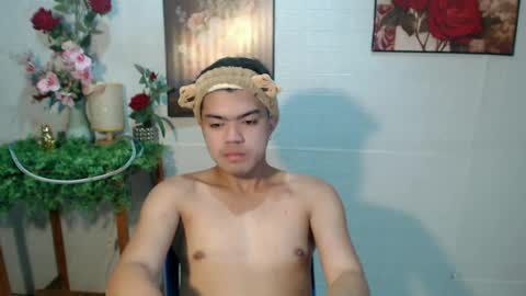 Snapshot of _cumwithrussel chatting on 06-20-26, 02:14 Russ online show from 06-20-26, 02:14