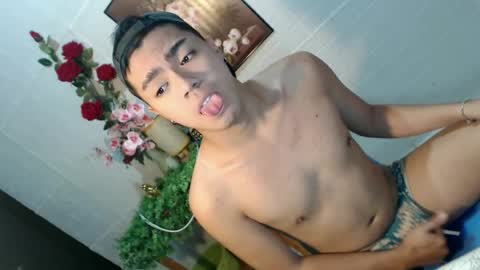 Snapshot of _cumwithrussel chatting on 06-22-26, 01:51 Russ online show from 06-22-26, 01:51