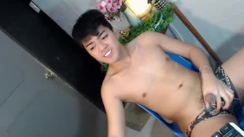 Snapshot of _cumwithrussel chatting on 07-16-26, 02:06 Russ online show from 07-16-26, 02:06
