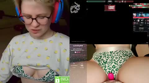 Snapshot of _elven_dreams__ chatting on 03-07-26, 05:48 chloue and Gretta online show from 03-07-26, 05:48