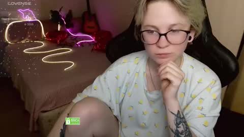 Snapshot of _elven_dreams__ chatting on 03-29-26, 07:36 chloue and Gretta online show from 03-29-26, 07:36