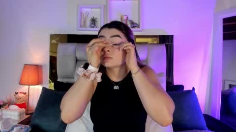 Isabella online show from 03-02-26, 12:01