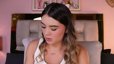 Isabella online show from 05-15-26, 12:12