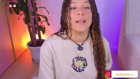 Snapshot of _emilymoon_x chatting on 03-04-26, 01:11 Emi online show from 03-04-26, 01:11
