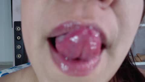 Snapshot of _emyligrey chatting on 03-02-25, 11:39 Emily Valencia online show from 03-02-25, 11:39