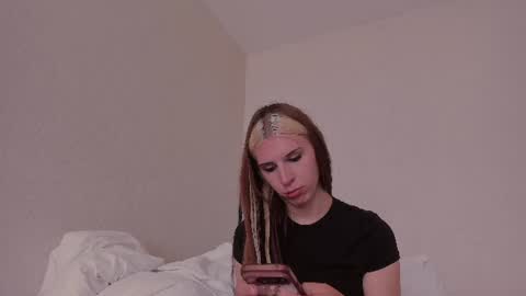 Snapshot of _eva_pleasure_ chatting on 07-15-26, 05:56 Eva online show from 07-15-26, 05:56
