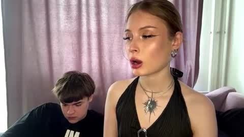 Snapshot of _freedom_couple_ chatting on 07-08-26, 12:20 Kaithie and Jessie online show from 07-08-26, 12:20