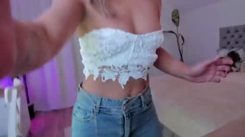 Gabriela online show from 04-15-26, 09:59