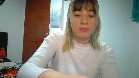 Snapshot of _genesid_dixton chatting on 04-05-26, 02:53 Mia-foster online show from 04-05-26, 02:53