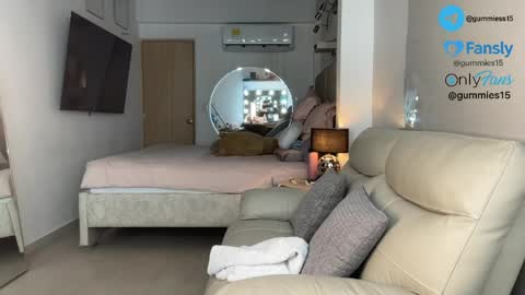 sara online show from 04-09-26, 02:00