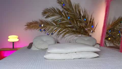 Holly online show from 02-17-25, 07:26