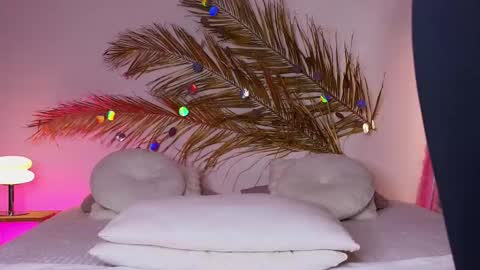 Holly online show from 02-27-25, 05:13