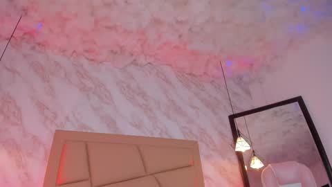 Hollywood online show from 04-19-26, 06:24