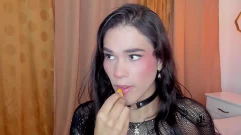 Snapshot of _isalittlestar_ chatting on 06-05-26, 06:52 ISABELLA online show from 06-05-26, 06:52