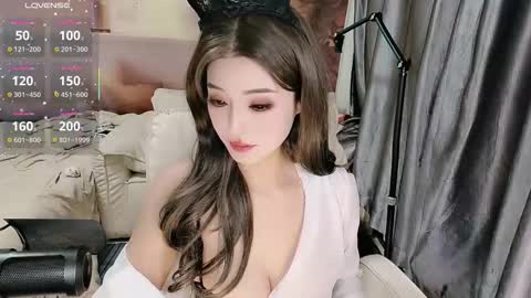 Snapshot of _iuiu_ chatting on 03-06-26, 11:17 UU online show from 03-06-26, 11:17