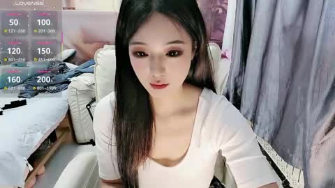 Snapshot of _iuiu_ chatting on 04-12-26, 06:51 UU online show from 04-12-26, 06:51