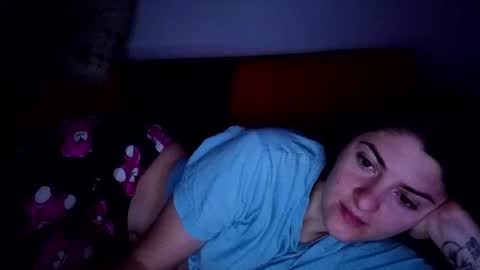 Snapshot of _just_a_simple_girl chatting on 06-19-26, 02:16 _just_a_simple_girl online show from 06-19-26, 02:16