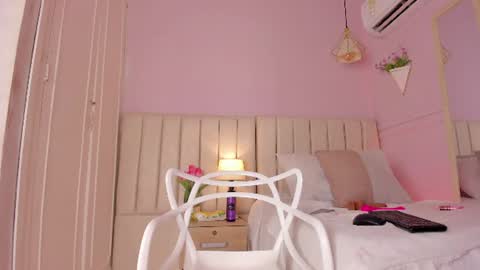 Snapshot of _karol_18 chatting on 06-27-26, 06:46 karol online show from 06-27-26, 06:46
