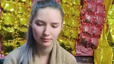 _kikiclark_ online show from 04-15-26, 08:31