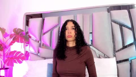 Lanna  online show from 04-18-26, 11:47