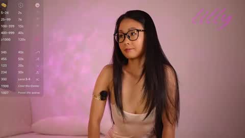 Snapshot of _lillilly_ chatting on 06-19-26, 05:01 _lillilly_ online show from 06-19-26, 05:01