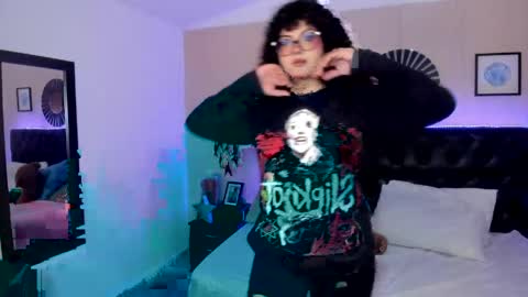 Liily online show from 04-08-26, 10:32