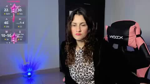 Snapshot of _lindasy_ chatting on 07-14-26, 11:27 Lindasy online show from 07-14-26, 11:27