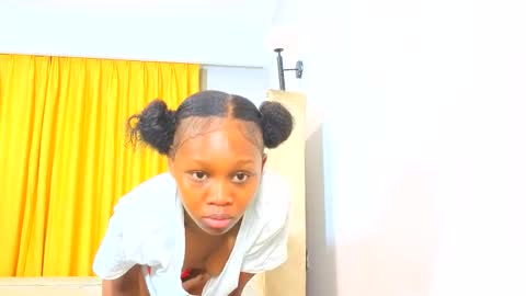 Littlevenus online show from 04-16-26, 02:12