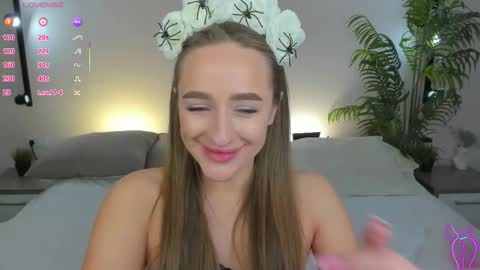 Snapshot of _m1ssbarbie chatting on 10-27-25, 02:26 _m1ssbarbie online show from 10-27-25, 02:26