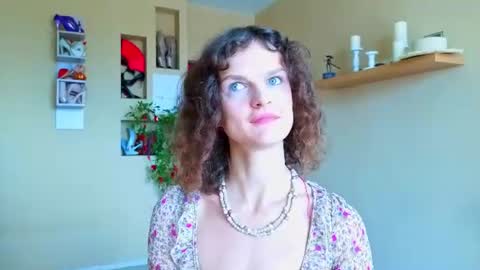 Snapshot of _masterpiece__ chatting on 07-18-26, 08:40 Sophia online show from 07-18-26, 08:40