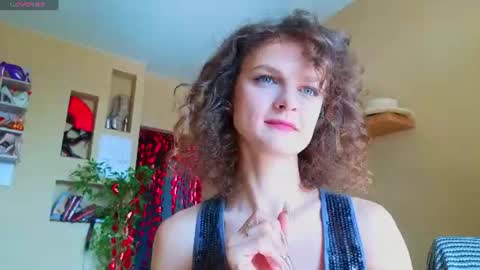 Snapshot of _masterpiece__ chatting on 07-24-26, 09:51 Sophia online show from 07-24-26, 09:51