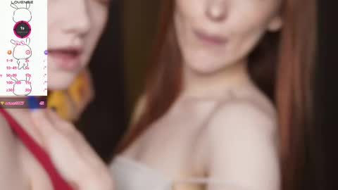 Elva and Kate  online show from 04-10-26, 07:24