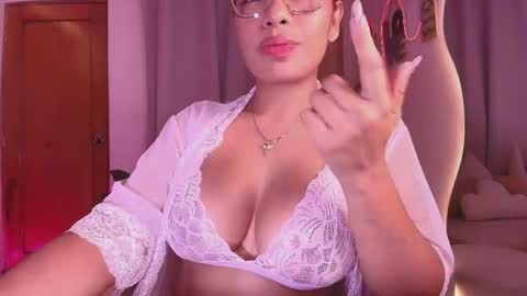 Marce  online show from 05-07-26, 02:33