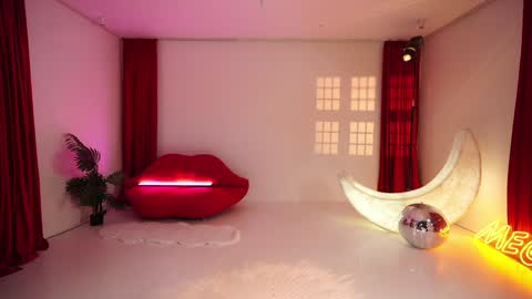 Snapshot of _meganmeow_ chatting on 02-27-26, 06:41 Saturday - start 2030-2130 GMT online show from 02-27-26, 06:41