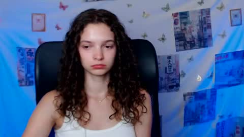 Snapshot of _megasta chatting on 07-16-26, 12:22 Susie online show from 07-16-26, 12:22