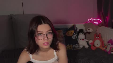 Snapshot of _meowmeowmeow chatting on 09-08-25, 07:46 CAT online show from 09-08-25, 07:46