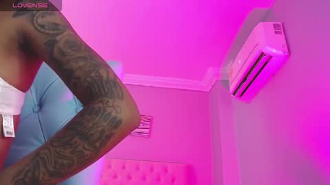 Snapshot of _miia_sweet chatting on 01-19-26, 11:25 Paula online show from 01-19-26, 11:25