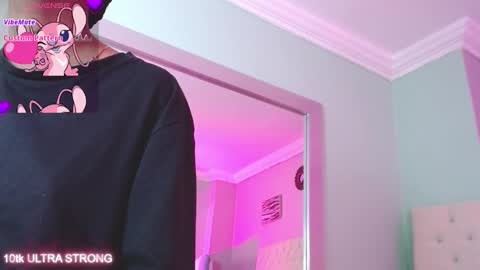 Snapshot of _miia_sweet chatting on 02-13-26, 11:28 Paula online show from 02-13-26, 11:28