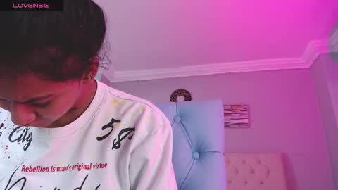 Snapshot of _miia_sweet chatting on 03-29-26, 11:21 Paula online show from 03-29-26, 11:21