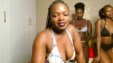 Snapshot of _mirandah chatting on 11-17-25, 03:40 Mirandah online show from 11-17-25, 03:40