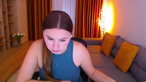 Snapshot of _miss_mia chatting on 03-11-26, 09:37 Mia online show from 03-11-26, 09:37