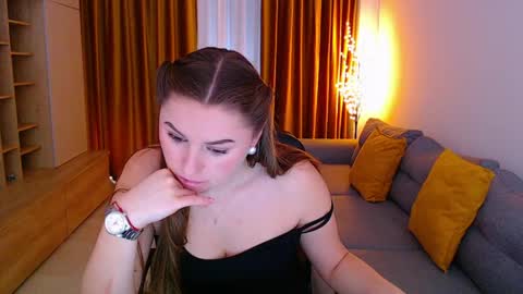 Snapshot of _miss_mia chatting on 03-26-26, 10:43 Mia online show from 03-26-26, 10:43