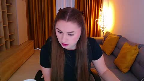 Snapshot of _miss_mia chatting on 04-15-26, 09:49 Mia online show from 04-15-26, 09:49