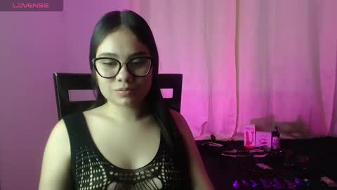 _moon_rosee online show from 03-27-26, 09:47