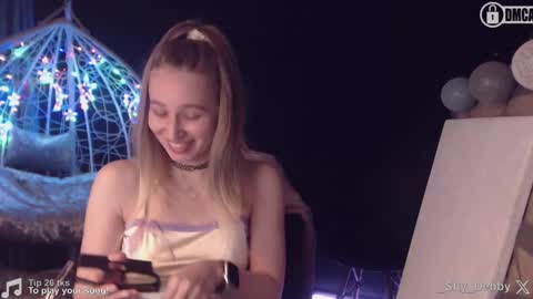 Debby  online show from 02-10-25, 06:56