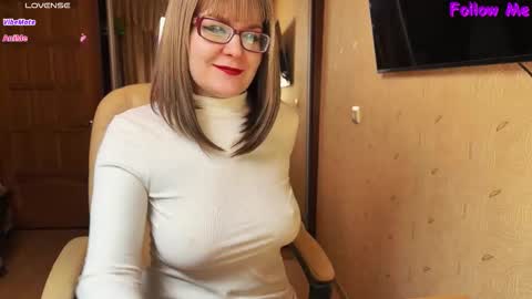 MagicWoman online show from 03-09-26, 06:12