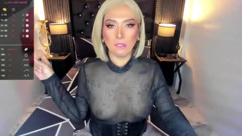 _natashacooper_ online show from 06-07-26, 11:03