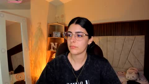 Niah  You can call me Ni or cutie haha online show from 01-13-26, 08:47