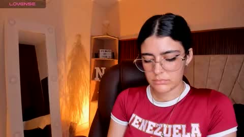 Niah  You can call me Ni or cutie haha online show from 02-04-26, 09:20